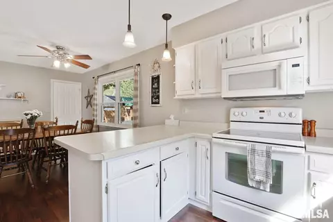 227 Nottingham Rd, Springfield, IL 62704 photo 8