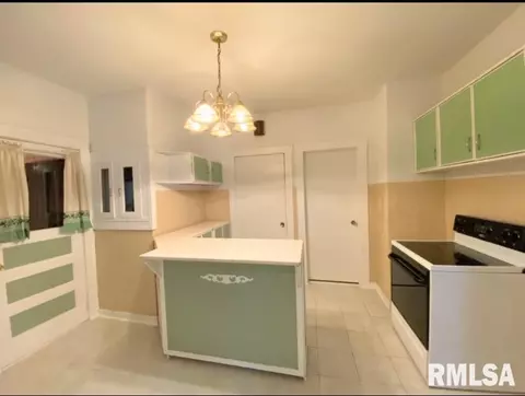 1902 N 9th St, Springfield, IL 62702 photo 14