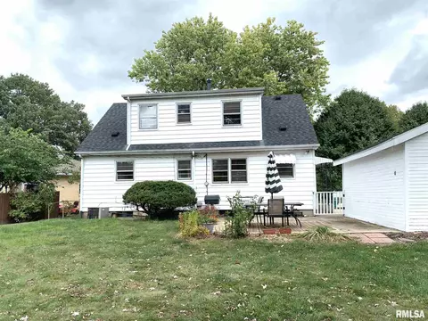1900 Lee St, Springfield, IL 62703 photo 6