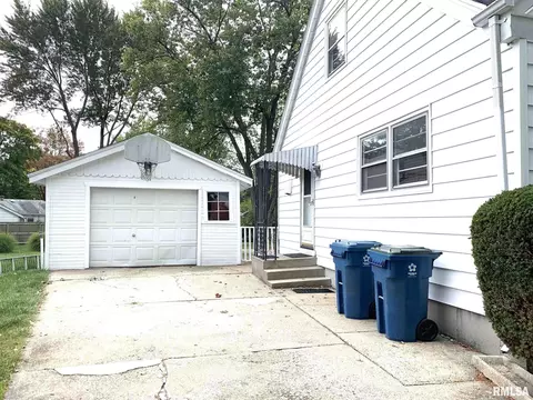 1900 Lee St, Springfield, IL 62703 photo 4