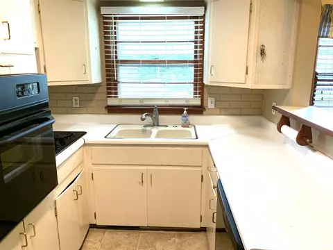 1900 Lee St, Springfield, IL 62703 photo 12