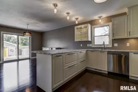 4221 Clearwater Ln, Springfield, IL 62703 photo 9
