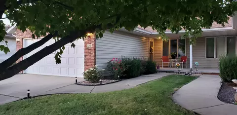 127 Genoa Dr, Springfield, IL 62703 photo 1