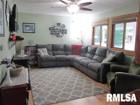 7 Westview Dr, Franklin, IL 62638 photo 5