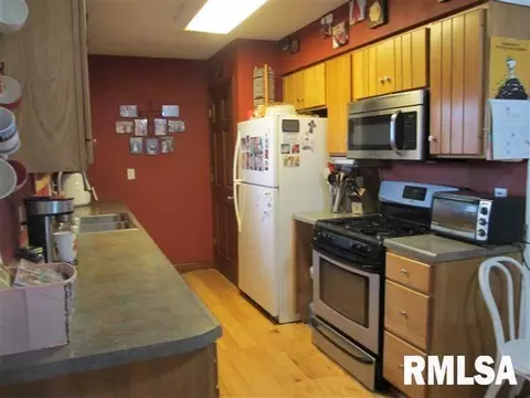 7 Westview Dr, Franklin, IL 62638 photo 3