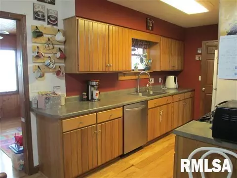 7 Westview Dr, Franklin, IL 62638 photo 2