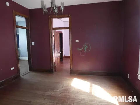 322 S State St, Springfield, IL 62704 photo 6