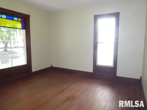 322 S State St, Springfield, IL 62704 photo 2