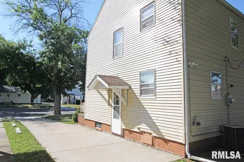 2632 S 5th St, Springfield, IL 62703 photo 4