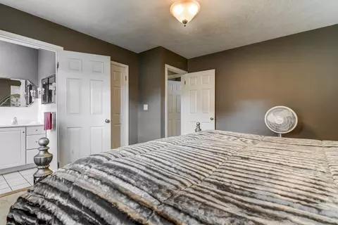 2301 Tamaroa Trl, Springfield, IL 62702 photo 14