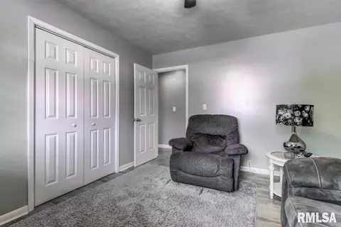 2301 Tamaroa Trl, Springfield, IL 62702 photo 19