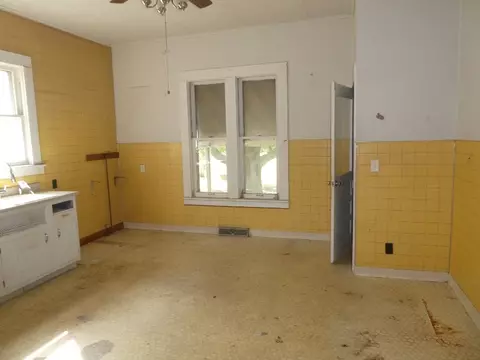 1201 N Bengel St, Springfield, IL 62702 photo 7