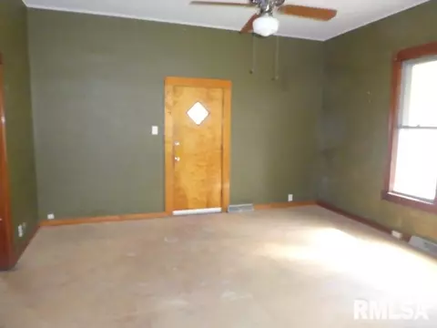 1201 N Bengel St, Springfield, IL 62702 photo 2