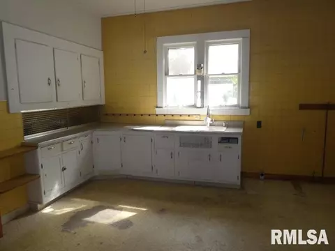 1201 N Bengel St, Springfield, IL 62702 photo 5
