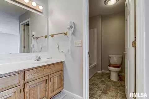 2500 Charlack Ave, Springfield, IL 62704 photo 24