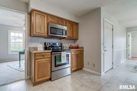 2500 Charlack Ave, Springfield, IL 62704 photo 9