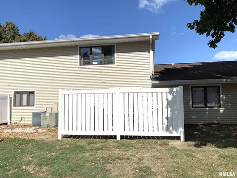 11 Brookside Pl, Springfield, IL 62704 photo 4