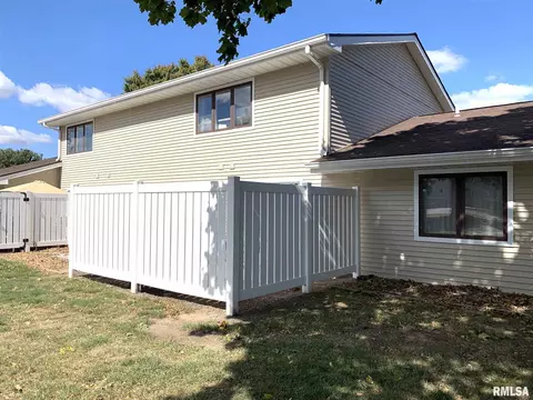 11 Brookside Pl, Springfield, IL 62704 photo 3