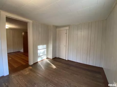 310 E Wood St, Avon, IL 61415 photo 35