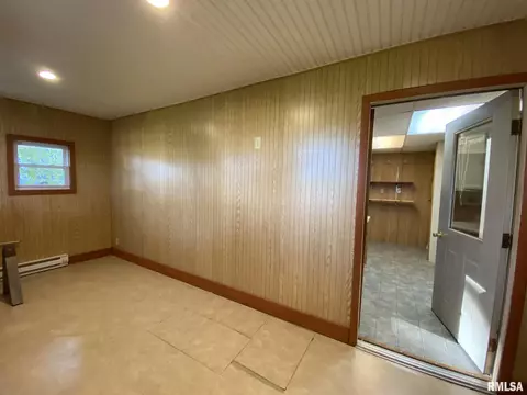 310 E Wood St, Avon, IL 61415 photo 24