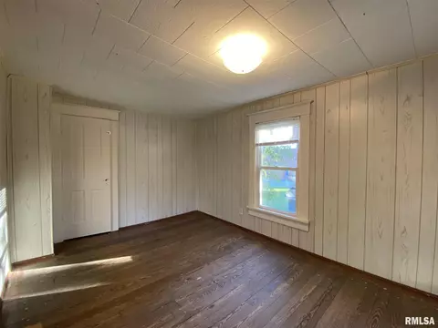 310 E Wood St, Avon, IL 61415 photo 34