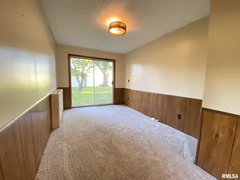 310 E Wood St, Avon, IL 61415 photo 16
