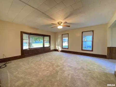 310 E Wood St, Avon, IL 61415 photo 12