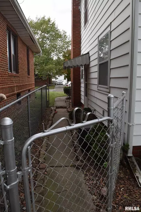 2124 N 7th St, Springfield, IL 62702 photo 19