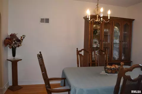 2124 N 7th St, Springfield, IL 62702 photo 7