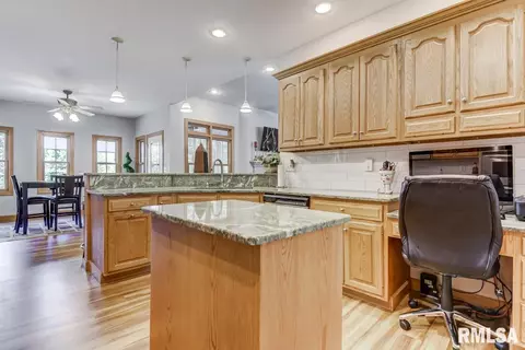203 Walnut Glen Dr, Springfield, IL 62707 photo 12