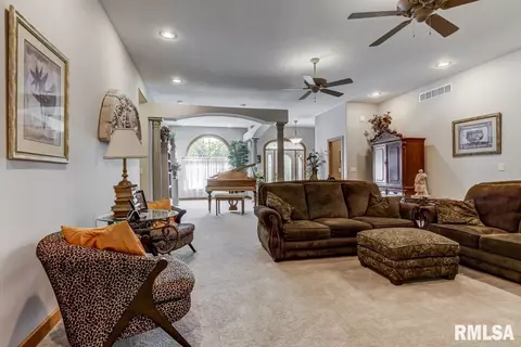 203 Walnut Glen Dr, Springfield, IL 62707 photo 11