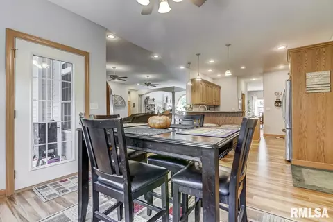 203 Walnut Glen Dr, Springfield, IL 62707 photo 16