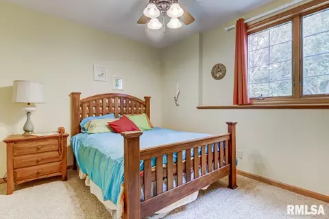 203 Walnut Glen Dr, Springfield, IL 62707 photo 33