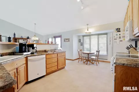 5405 Manhattan Dr, Springfield, IL 62711 photo 10