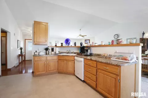 5405 Manhattan Dr, Springfield, IL 62711 photo 11
