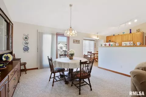 5405 Manhattan Dr, Springfield, IL 62711 photo 7