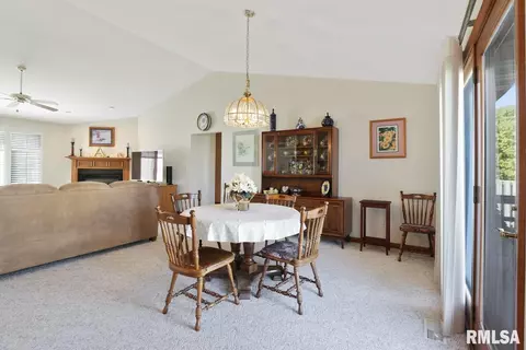 5405 Manhattan Dr, Springfield, IL 62711 photo 8