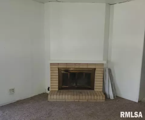 1722 E Jackson St, Springfield, IL 62703 photo 2