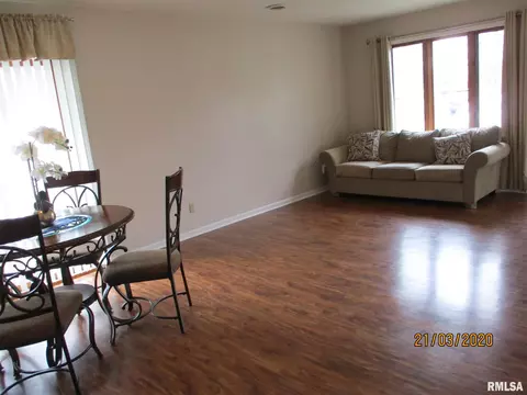 49 Brookside Pl, Springfield, IL 62704 photo 2