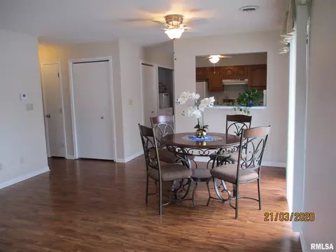 49 Brookside Pl, Springfield, IL 62704 photo 3