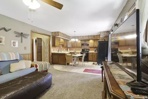 2537 S 6th St, Springfield, IL 62703 photo 5