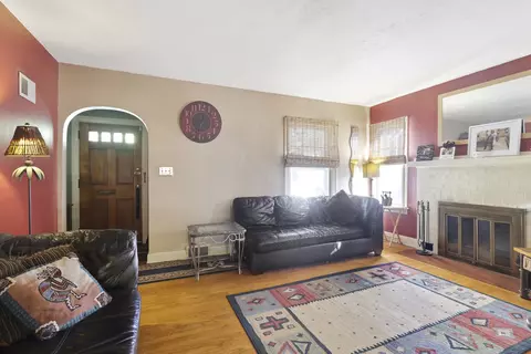 2537 S 6th St, Springfield, IL 62703 photo 3