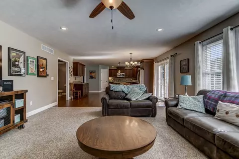 1620 Bilbridge Ln, Chatham, IL 62629 photo 7