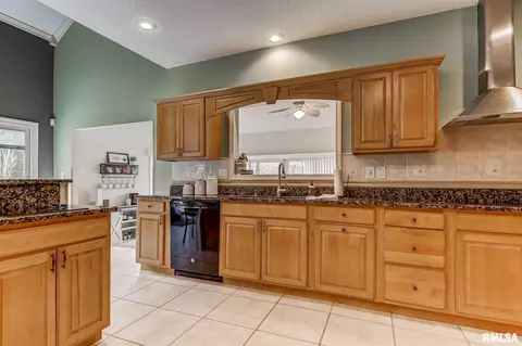 3301 Collingwood Dr, Springfield, IL 62711 photo 17