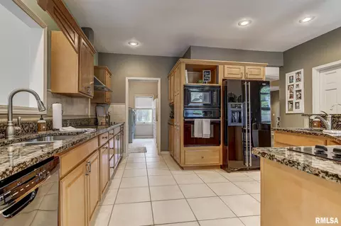 3301 Collingwood Dr, Springfield, IL 62711 photo 18