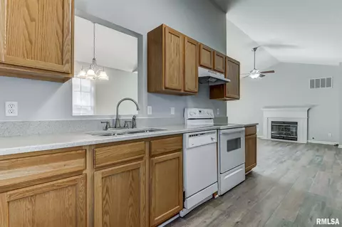 3816 Kerry Blvd, Springfield, IL 62712 photo 12