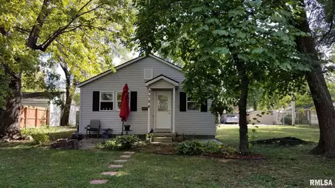 2304 S 8th St, Springfield, IL 62703 photo 3