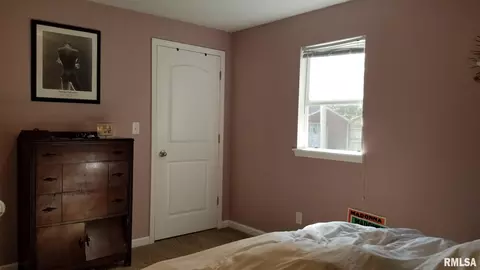 2304 S 8th St, Springfield, IL 62703 photo 9