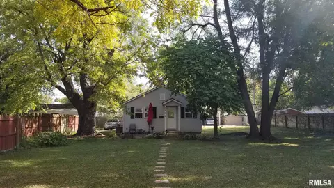 2304 S 8th St, Springfield, IL 62703 photo 1