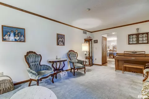 12 Acadia Ct, Springfield, IL 62712 photo 4